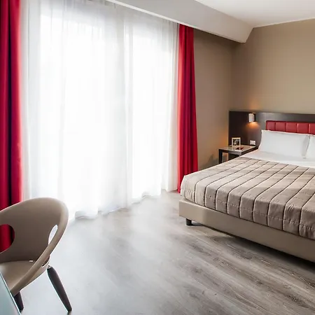 Da Vinci Hotel 4*